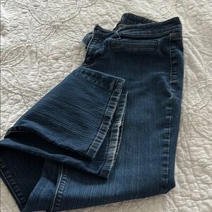 Loft women’s curvy bootcut size 10 dark denim jean